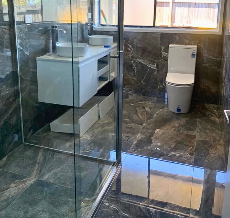 Belinda Circuit bathroom — after